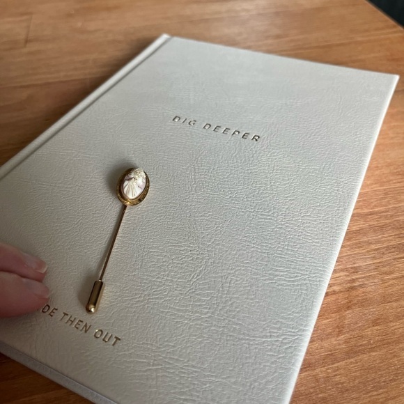 Vintage Carved Cameo Stick Pin and Brooch Set - Picture 3 of 11